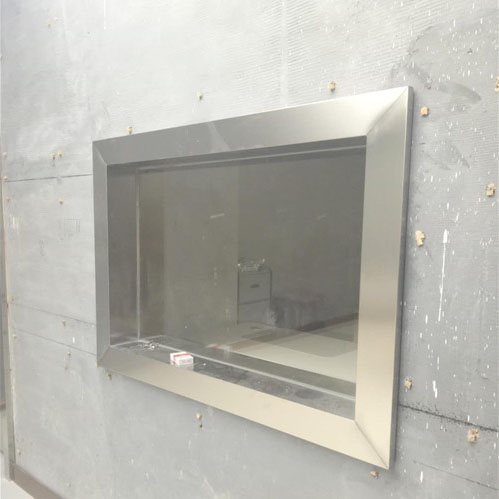 克拉玛依800*1200*20mm铅玻璃观察窗安装效果图